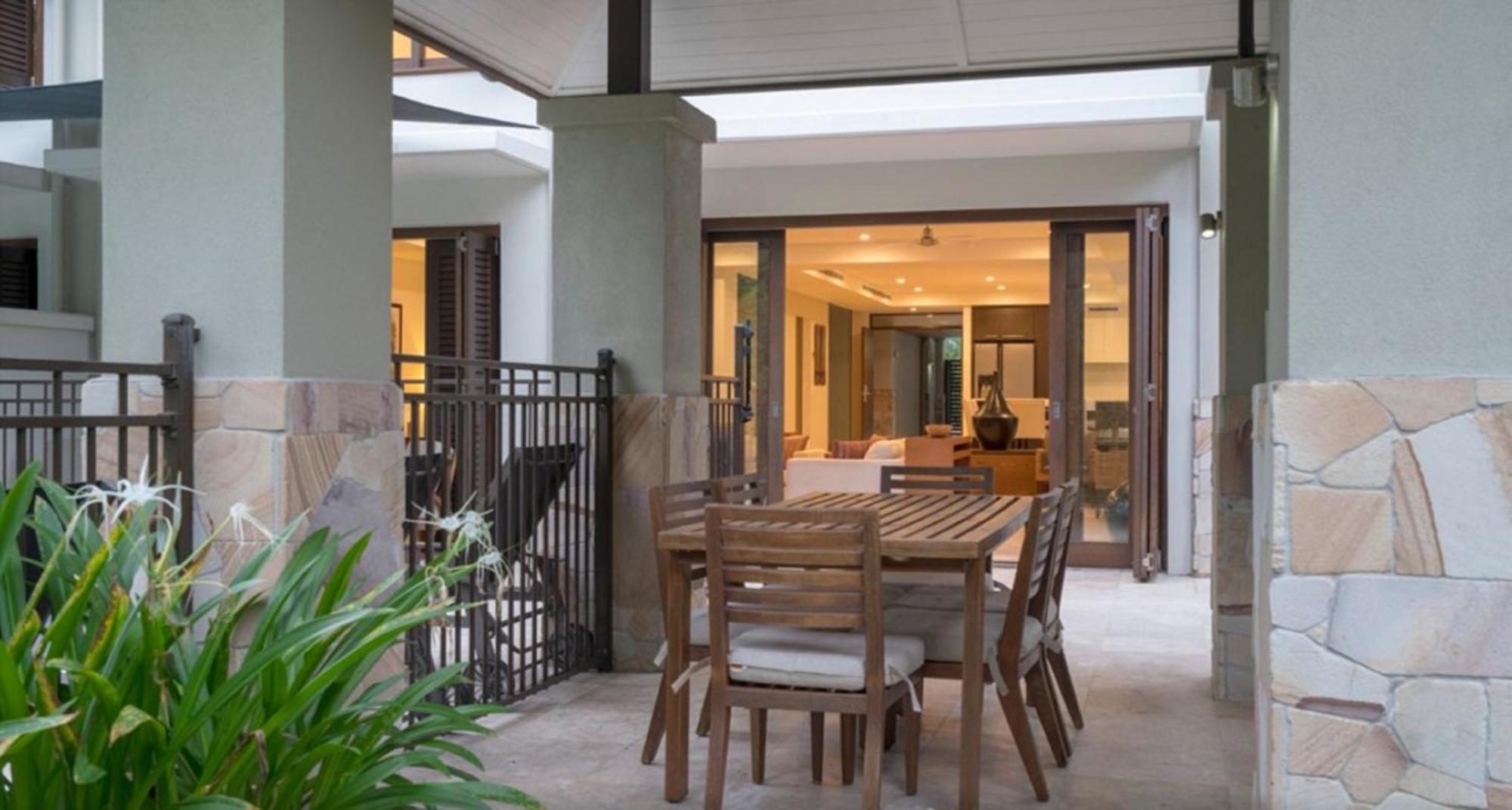 Luxury Apartments At Temple Resort And Spa Port Douglas Pokoj fotografie